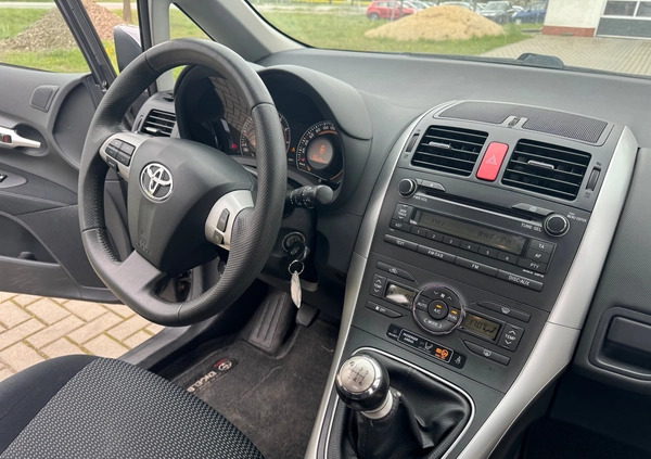 Toyota Auris cena 29900 przebieg: 162224, rok produkcji 2010 z Gniewkowo małe 326